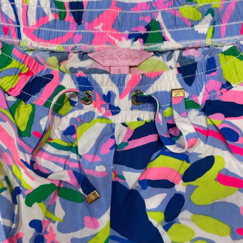 Lilly Pulitzer light weight beach shorts - Picture 3 of 4